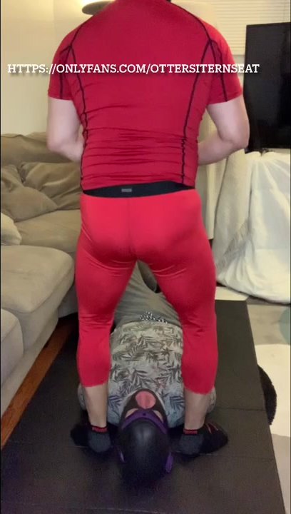 Face sitting - video 22