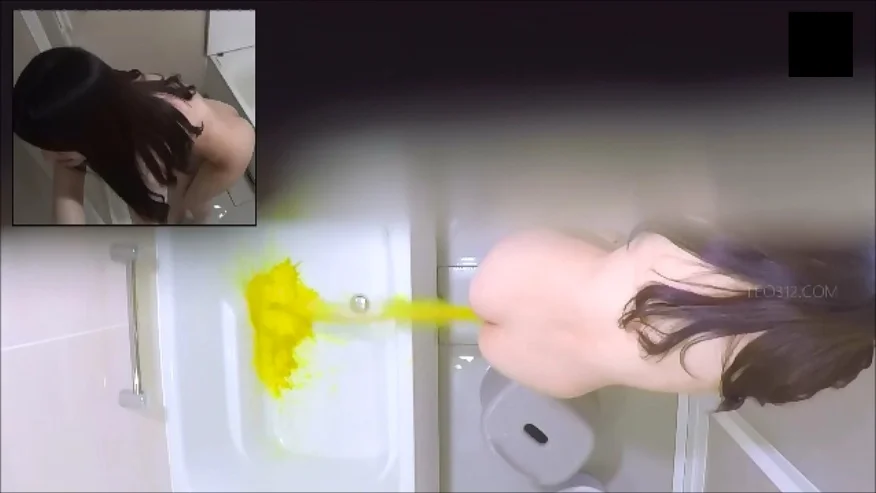 Girl with diarrhea in bathtub ThisVid com 