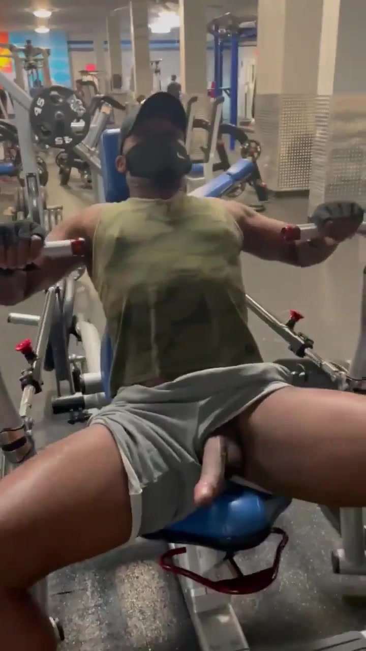 Big cock out while lifting