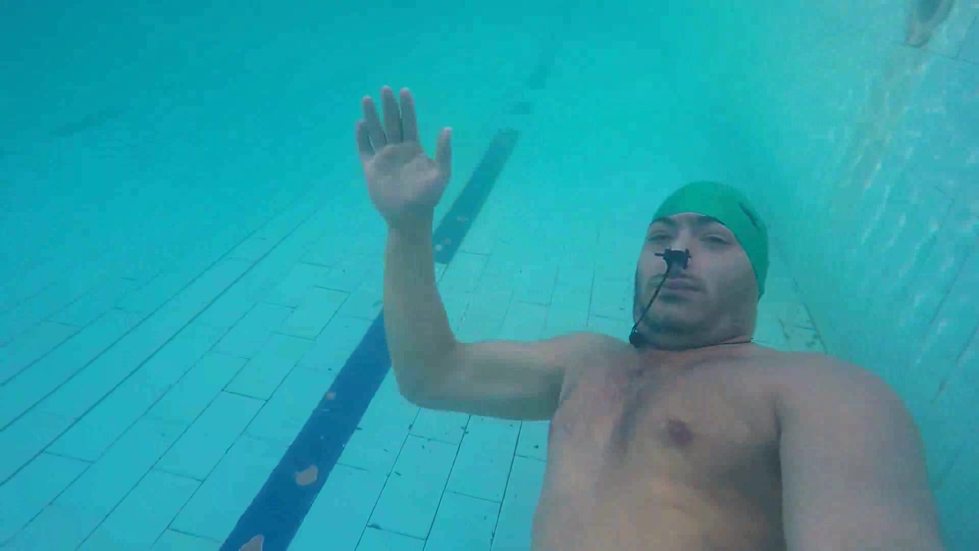 Kareem swimming barefaced underwater