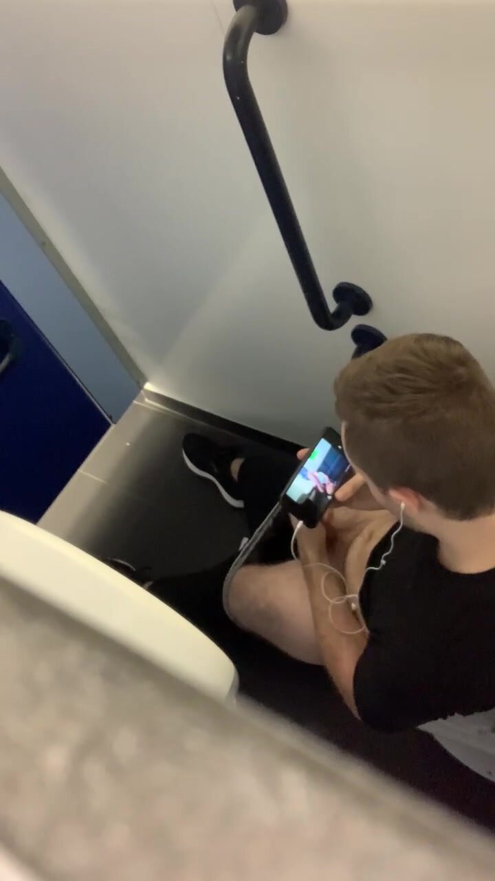Caught guy jerking over stall