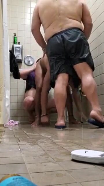 gym bathroom 1