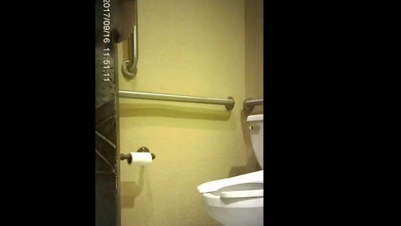 college toalett voyeur 1 Porrbilder Hd