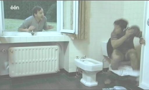 Fabrik_der_Offiziere_-_Part_3_-_Shower_Scene_-_med