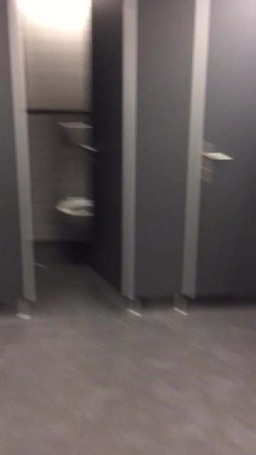 Fag cleans airport toilet