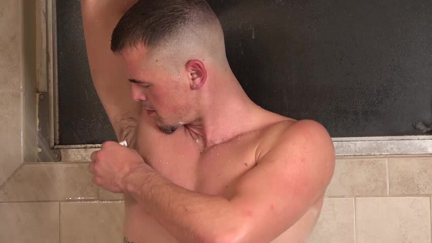 Straight college dude shaves pits in the shower