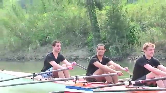 Italian rowers tickled