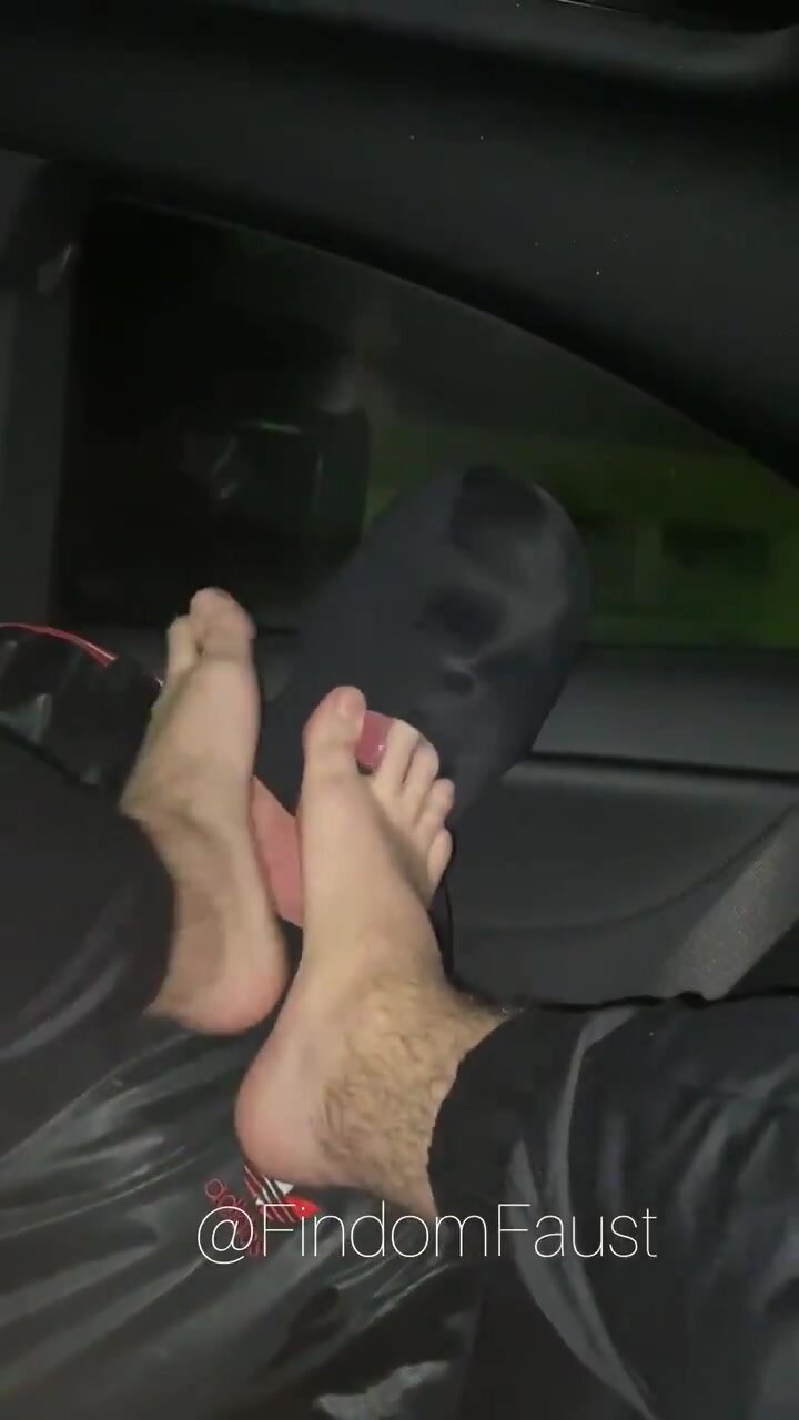 German foot master serviced in his car