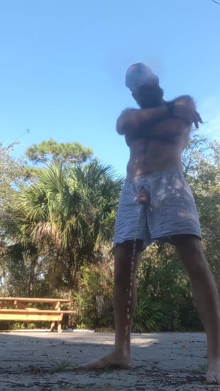 GAY REDNECK DADDY PISSING OUTSIDE 22