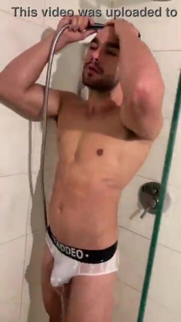 Fam0us Straight Israeli M0del showering p.1