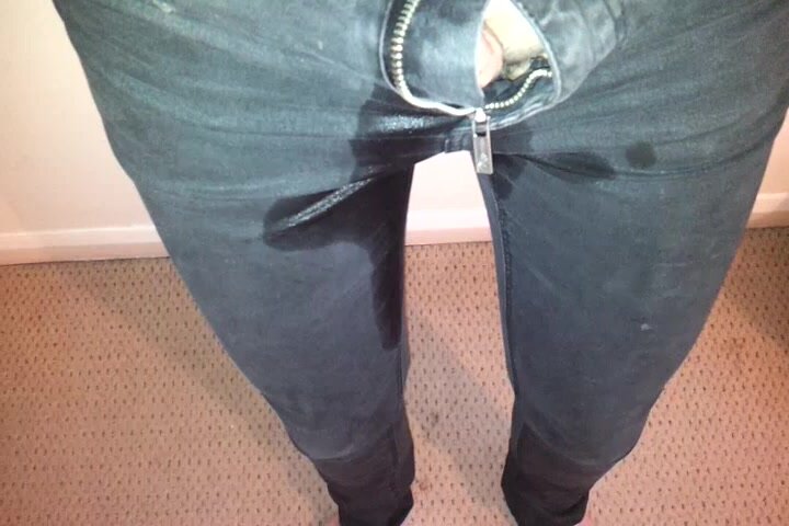 pissing in my skinny dirty jeans