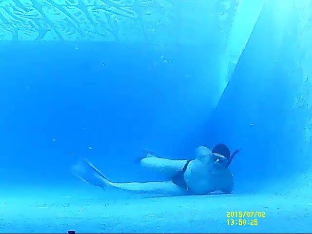 underwater - video 7