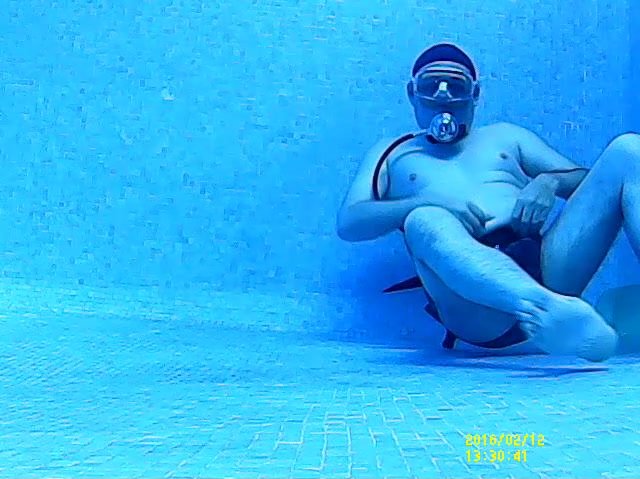 underwater - video 8