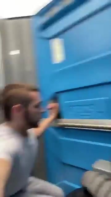 Porta-loo  bj