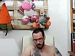 gooning loads of piss moaning and screaming anal