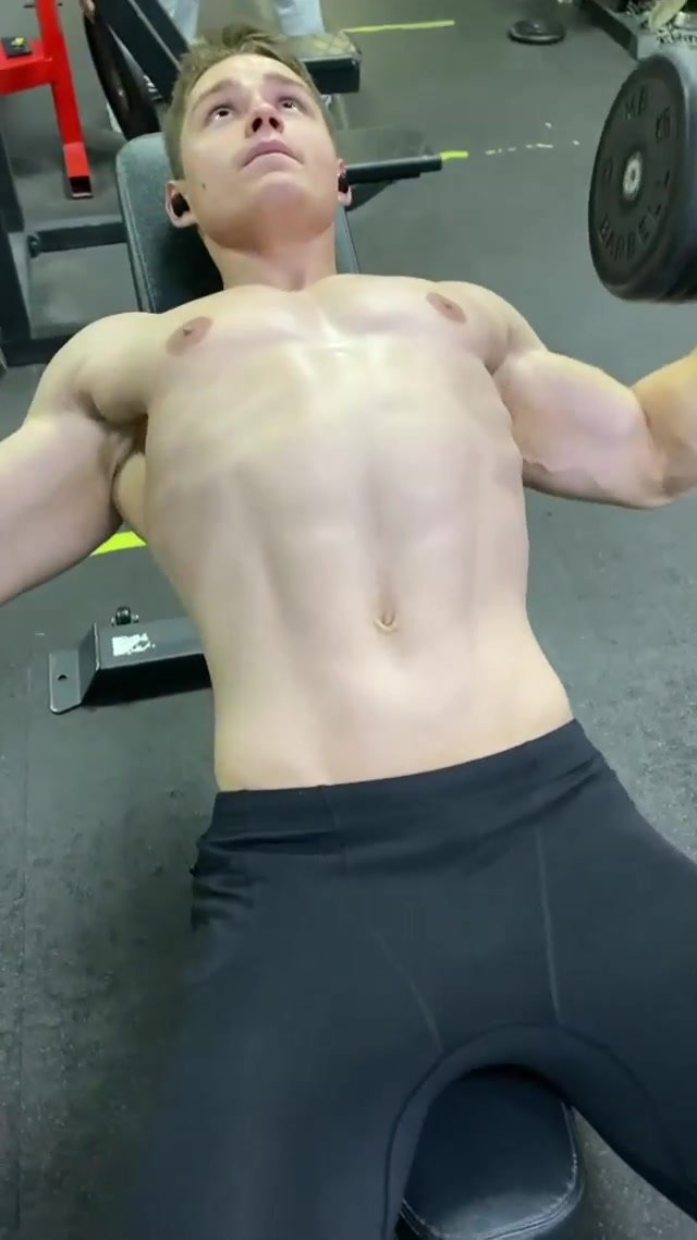 muscle  young stud   working out