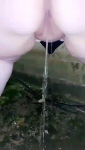 Bbw has a quick piss outside
