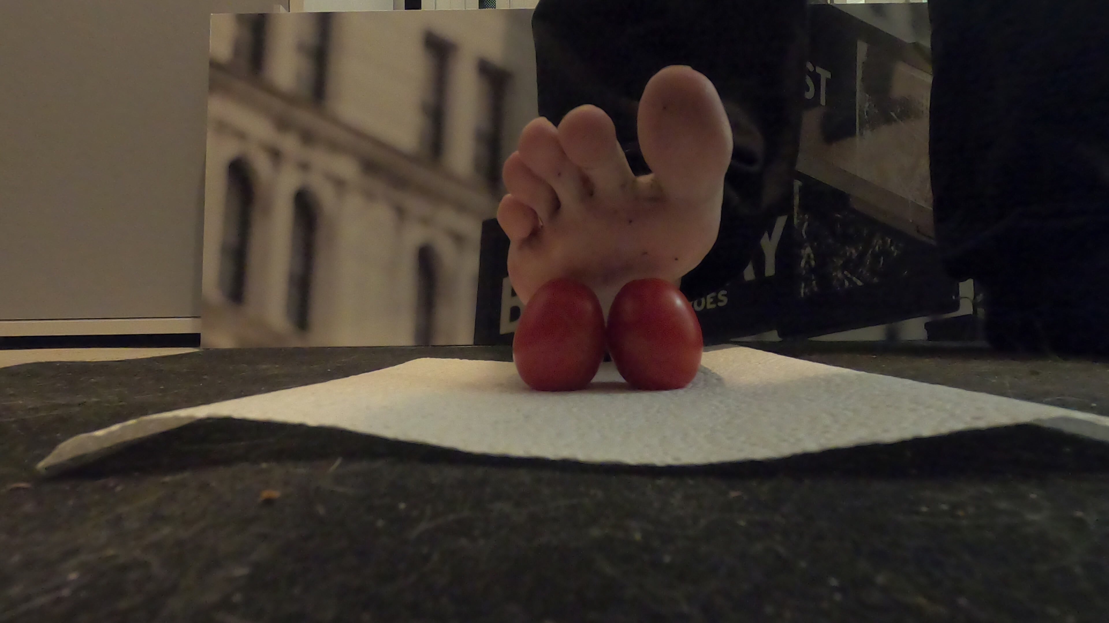 Tomato crush barefoot