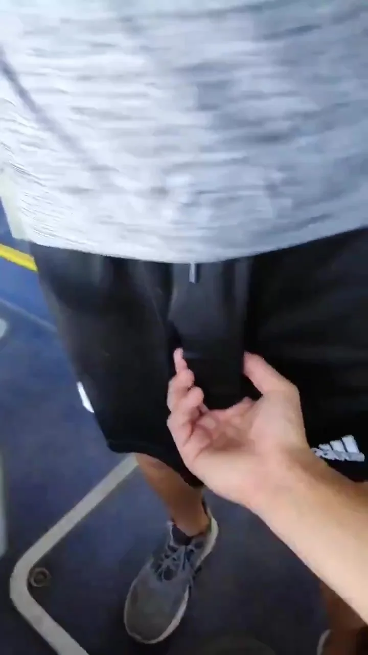 Public Fun: groping on the bus - ThisVid.com