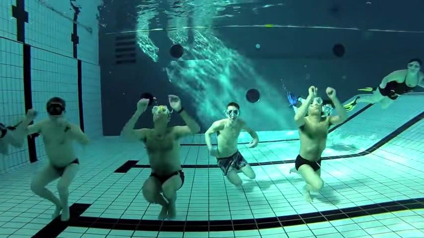Belgian apneists underwater in pool