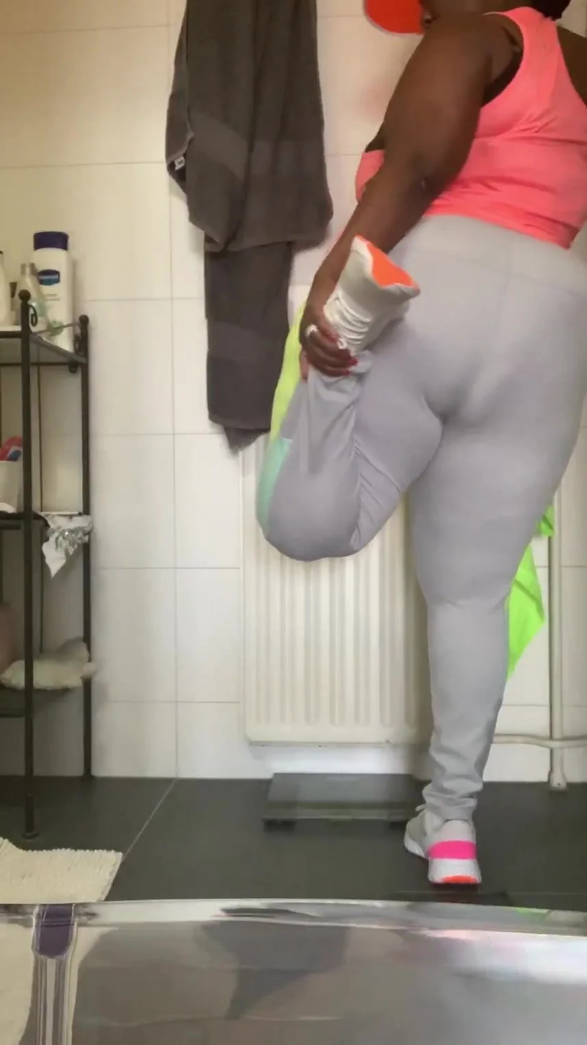 Domina caramel chie après son sport - ThisVid.com