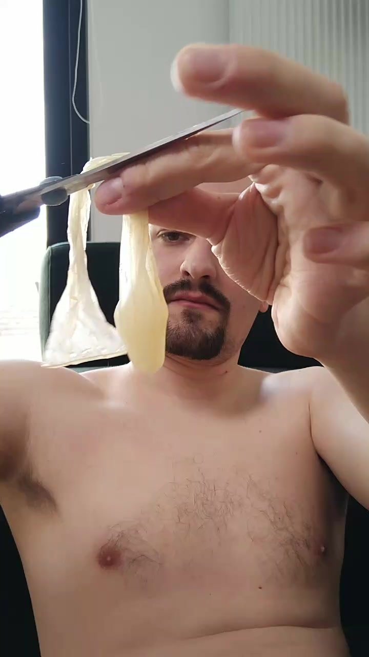 a fag bottom showing what should be done with a filled condom