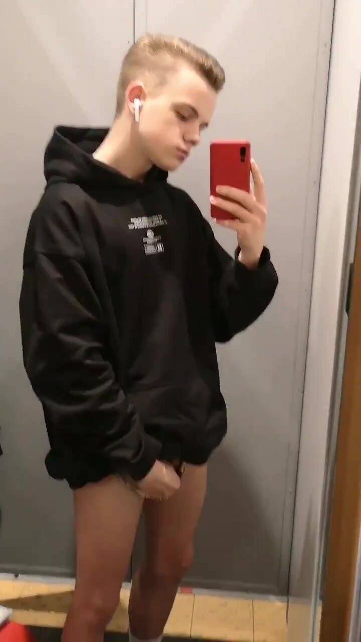 Twink show off - video 2