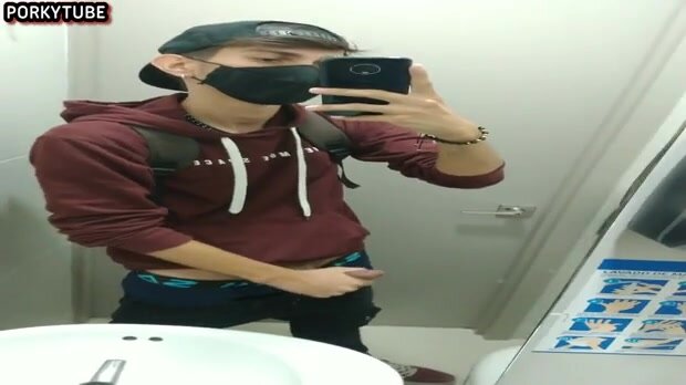 Selfie Twink Wear A Mask Jerks on Bathroom