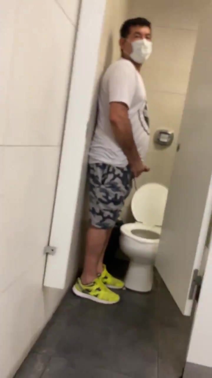 Toilet spy 36