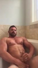 Hunk muscle jerk off cum bath