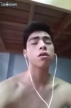 Asian Dirty Twink Jerks and Cums