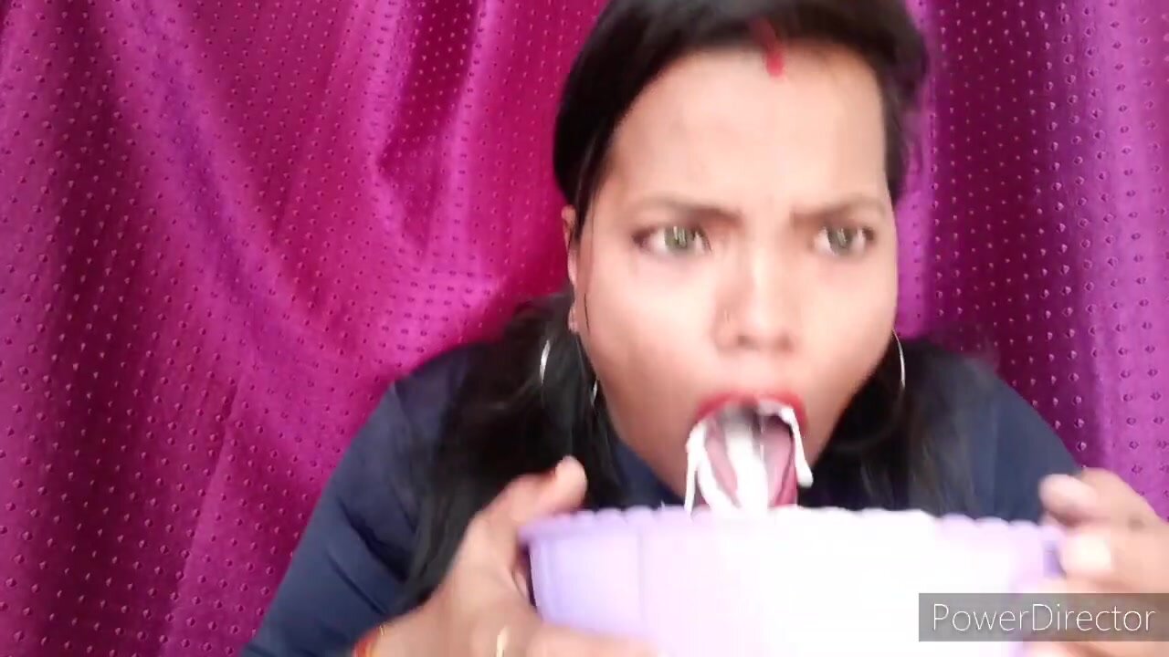 Video: Gorgeous Indian woman vomits - ThisVid.com