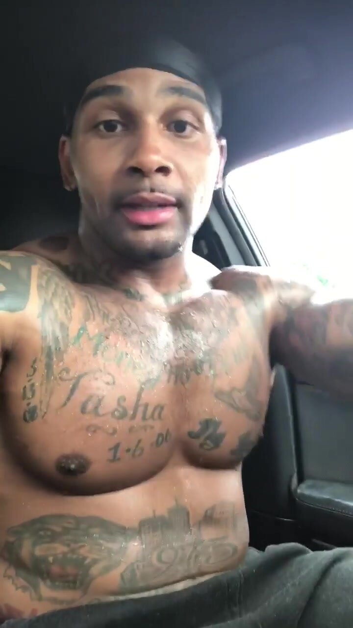 Hot girls Shirtless Muscular Black Guy Drives… ThisVid pic