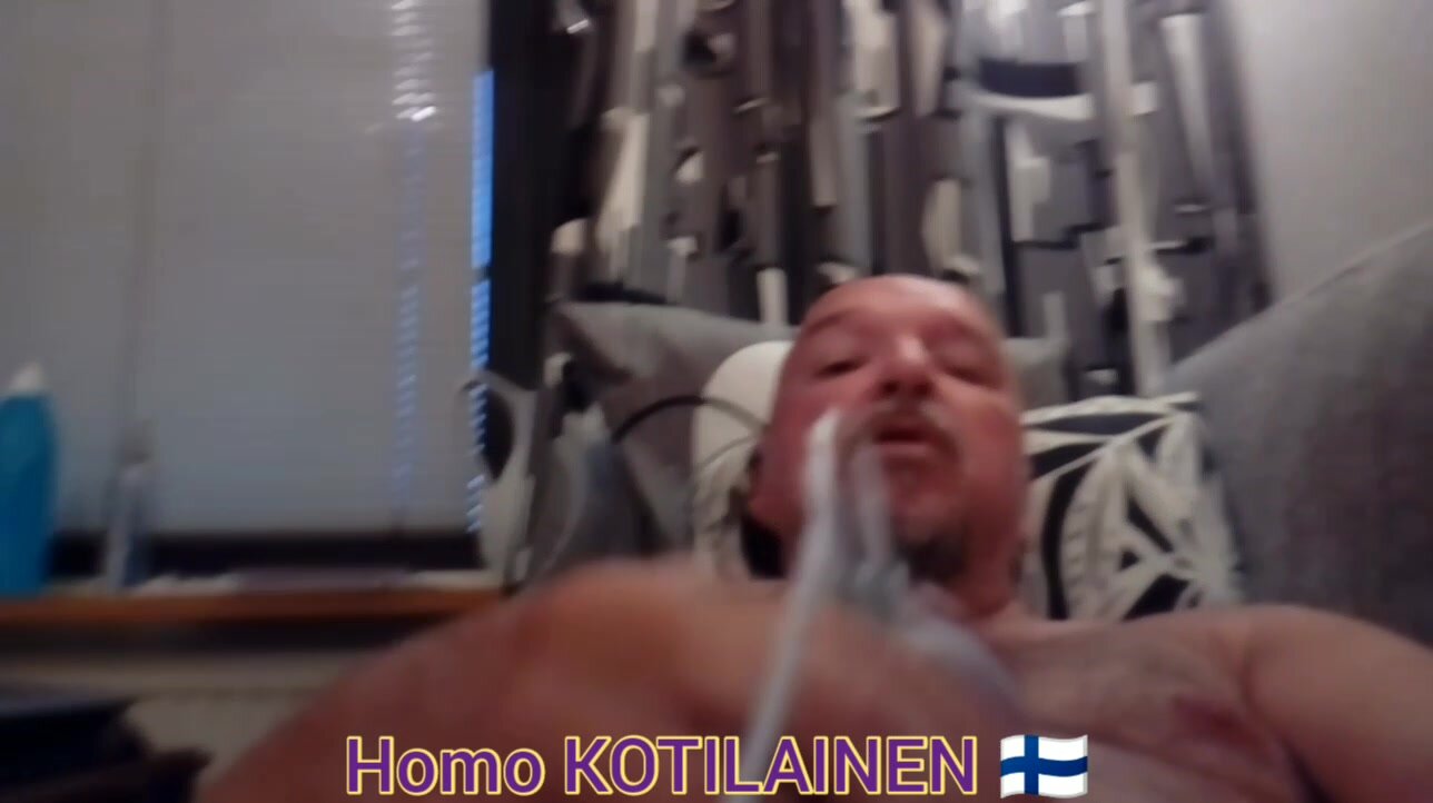I m this very kinky homo jerker from Finland.