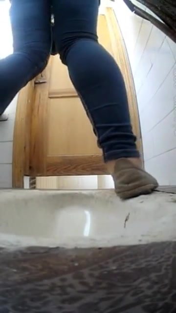toilet spy cam 1 - video 2
