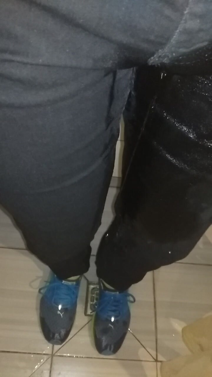 Wetting my black pants and blue sneakers 25.06.2019
