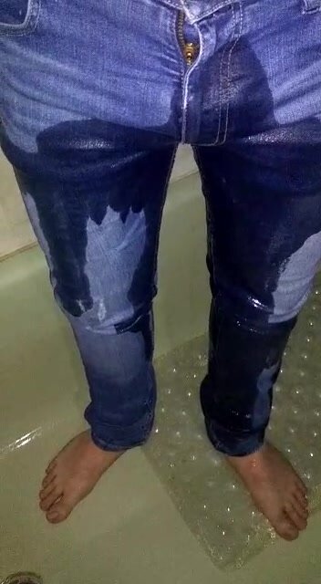 wetting my jeans - video 2