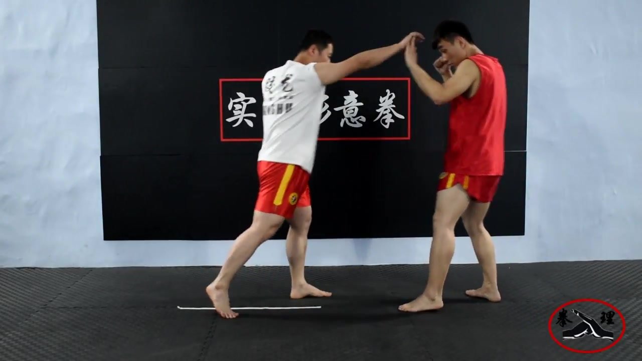 Chinese Guy gets Ballbusted in Self-Defence class