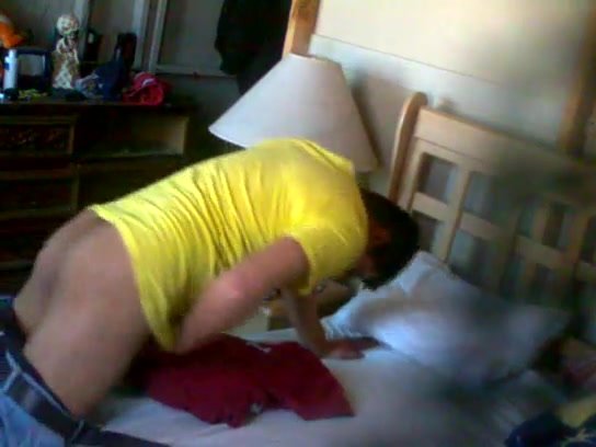 pendejo tocandose