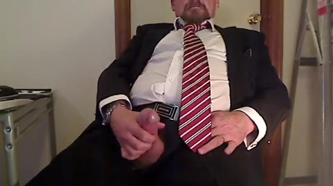 SUITED DADDY BEAR WHIPS OUT DICK