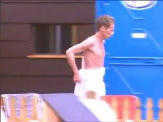 BB outside shower men