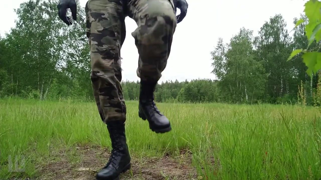 Army boot show off