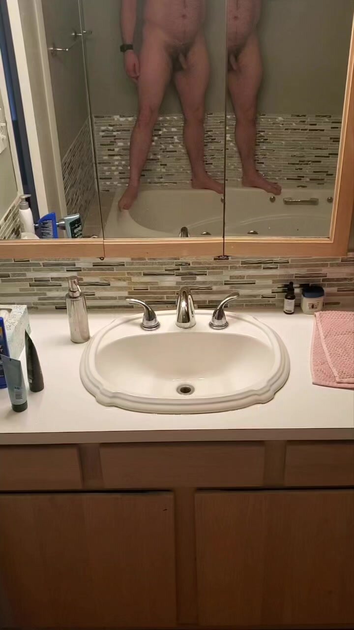 another vid of me pissing