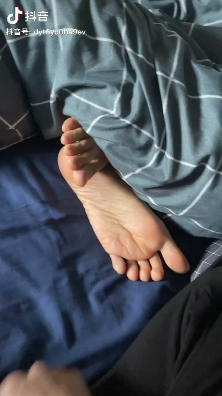 male feet - video 745