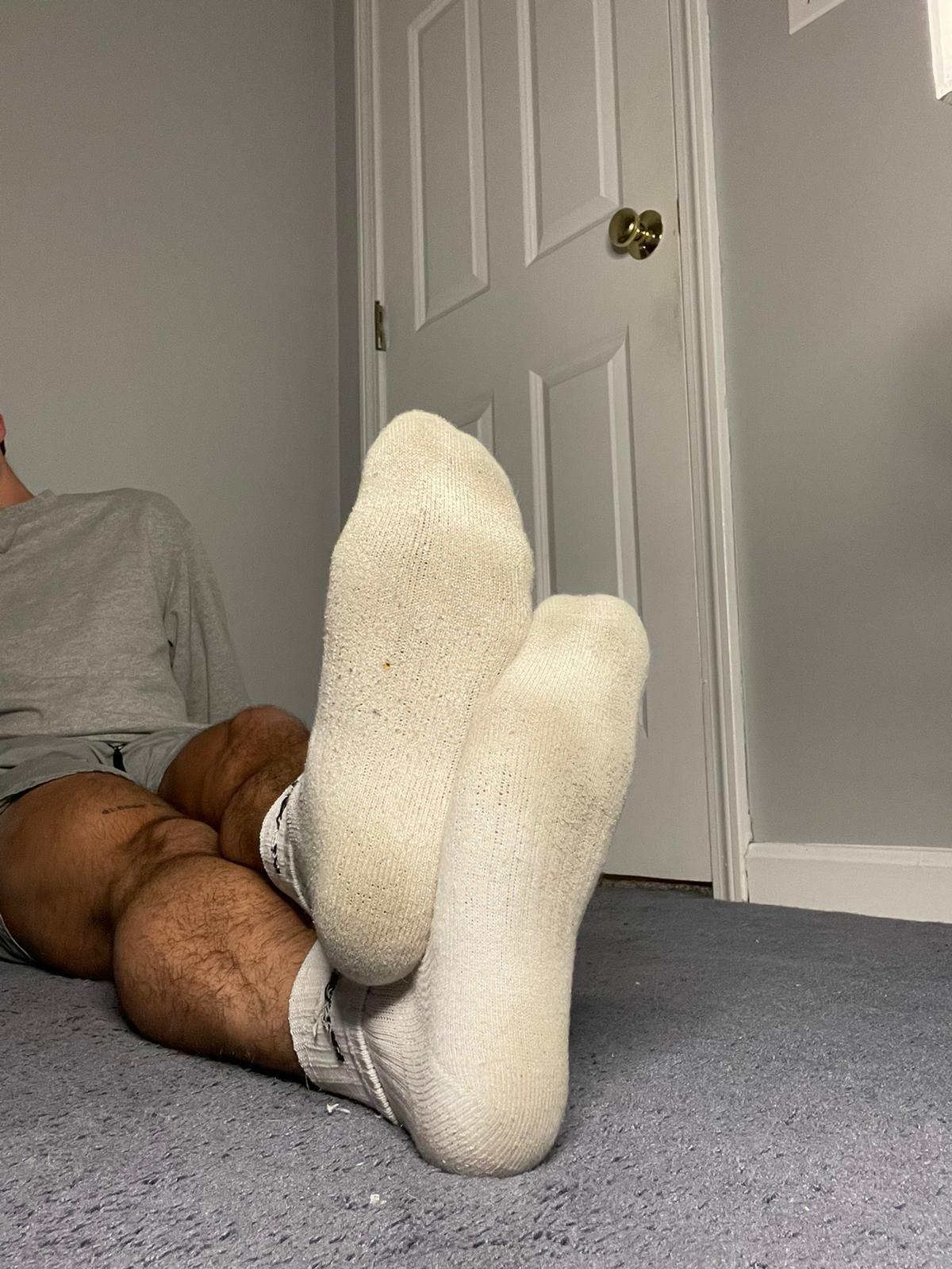 track twink massages his feet