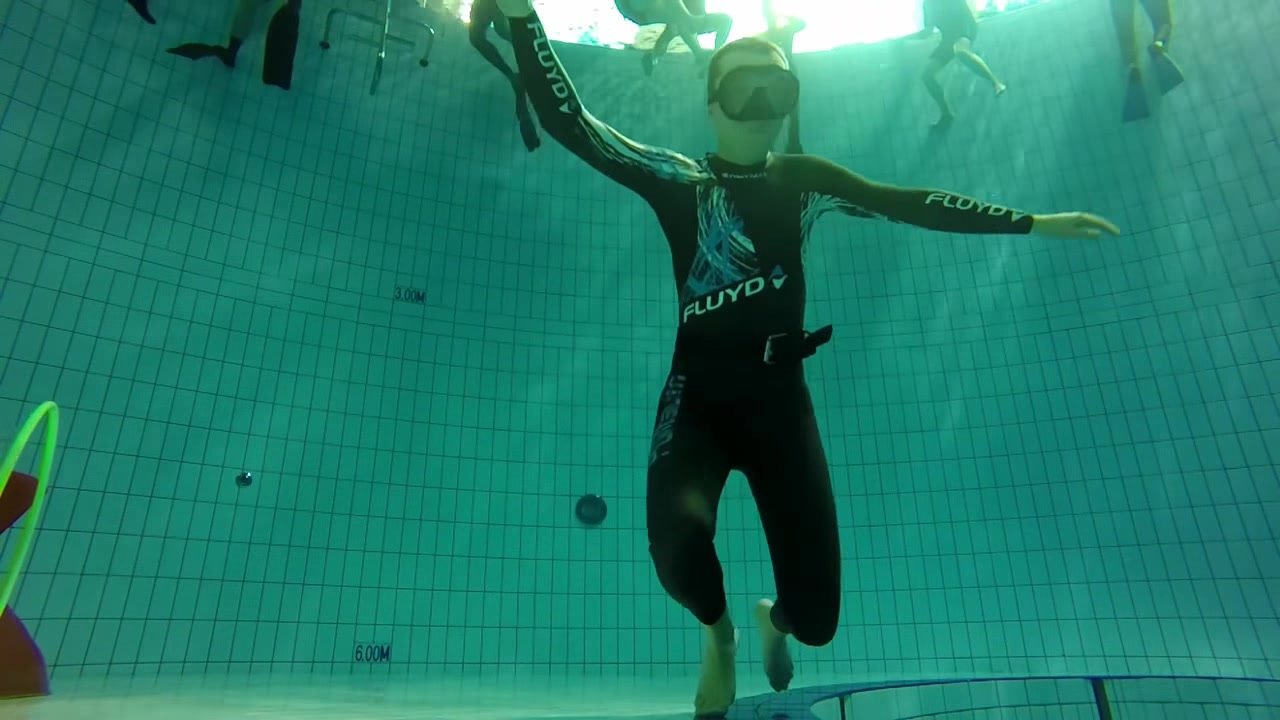 Underwater breatholding fun exercices