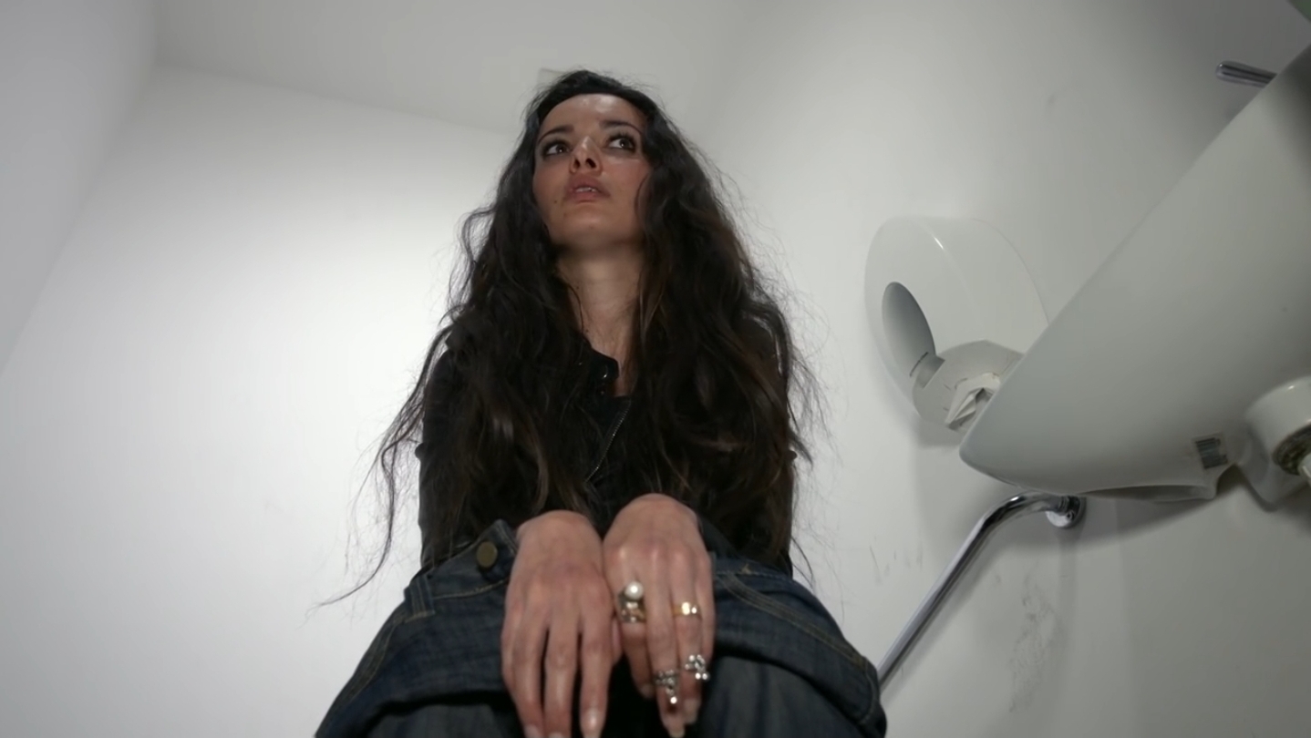 Hot girl toilet pooping and farting scene