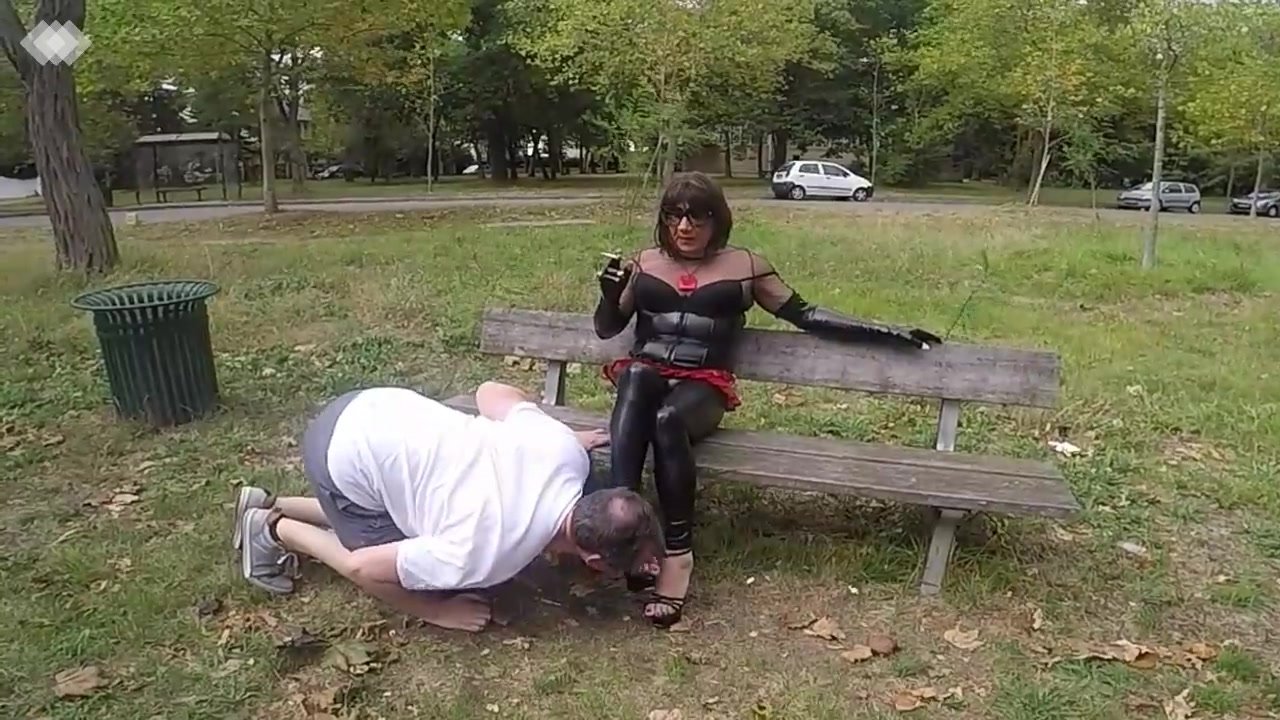 Slave lick shemale feet outdoor in public
