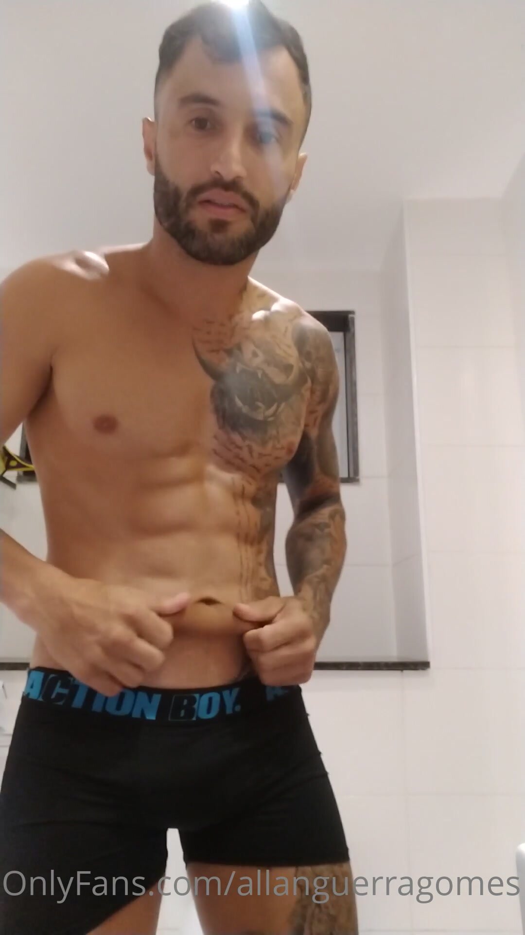 Nude MMA fighter