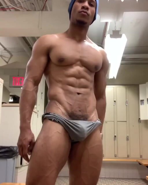 nice boy, nice bulge